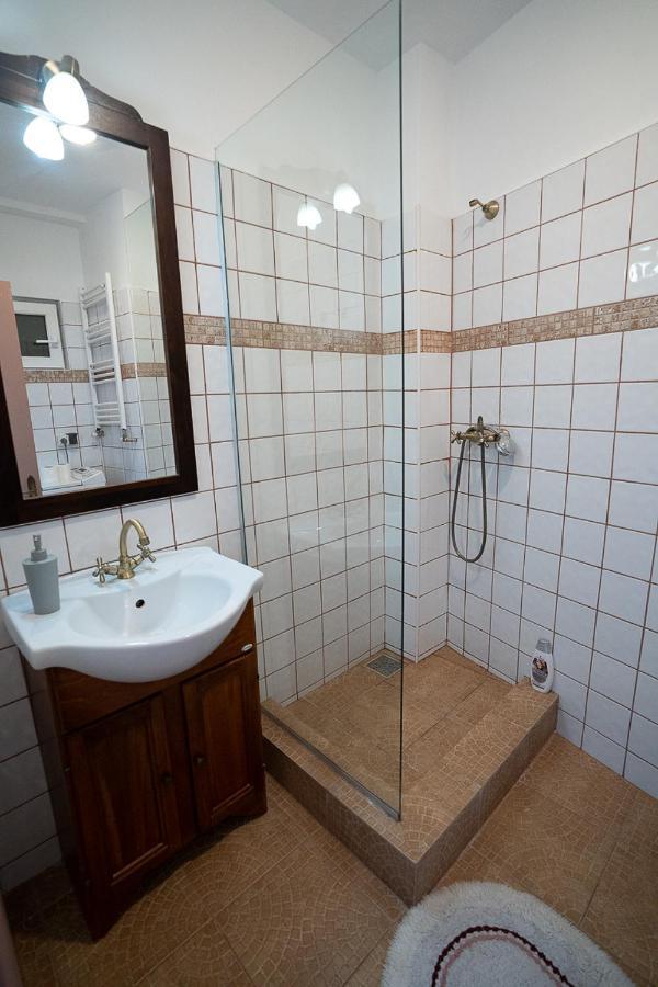 Cismigiu Garden Apartment Bucharest Luaran gambar